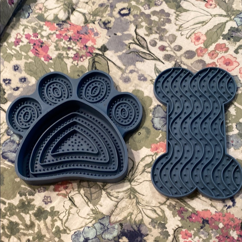 Blue Dog Paw and Bone Shaped Slow Feeder Set